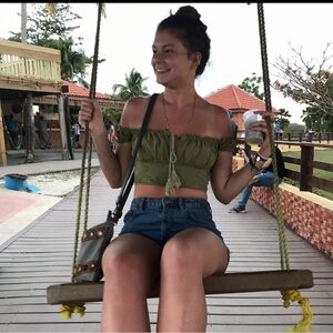 Free People | Cropped Green off the shoulder top L